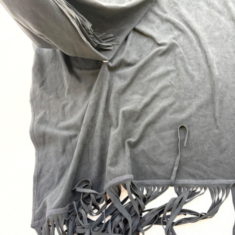 White House Black Market Black Poncho Shawl Wrap Cardigan O/S Fringe - Picture 6 of 12